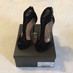 Women’s eyelet heels